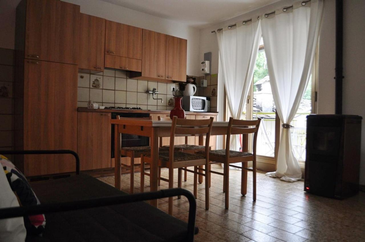 Il Bilocale Della Nonna Villa Locana Eksteriør bilde