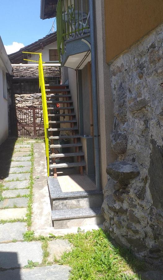 Il Bilocale Della Nonna Villa Locana Eksteriør bilde